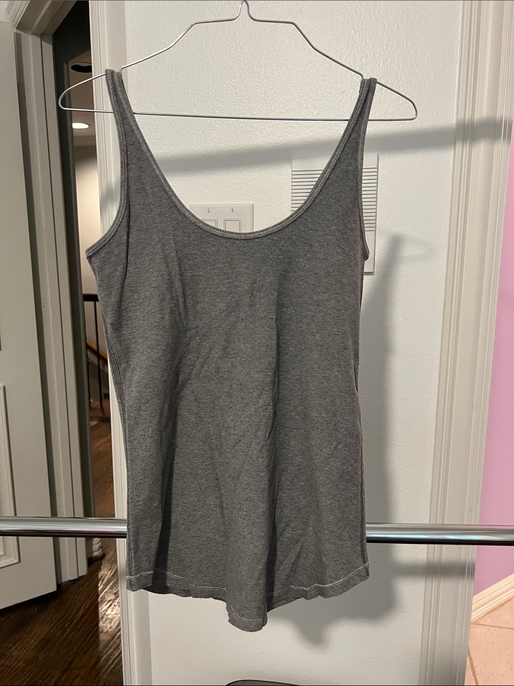 Classic Women's Scoop Neck Tank Top - Gray Lululemon